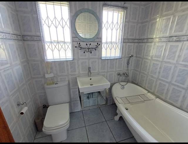 3 BEDROOM HOUSE FOR SALE IN VANDERBIJLPARK CE 4